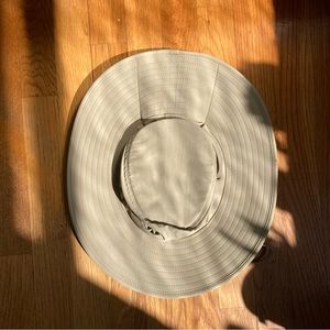 REI Sahara sun hat with cape